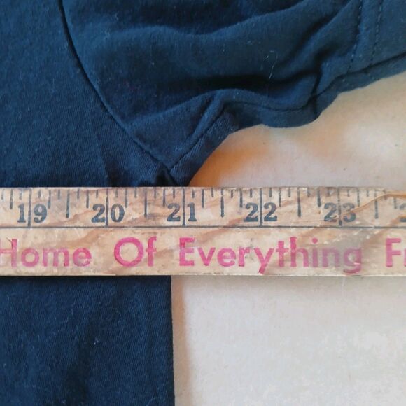 Hello Kitty T-Shirt Size L Sanrio Graphic Print Black Cotton Tee - Picture 5 of 6